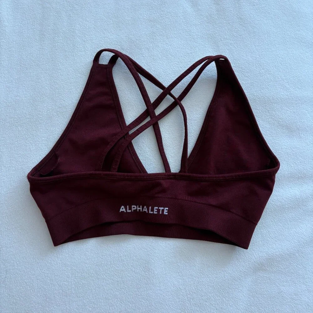 Alphalete Deep V bra - Picture 4 of 6
